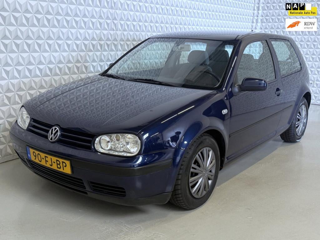 Volkswagen Golf 1.6 Trendline in prima staat! 180.000km (200, Auto's, 101 pk, 4 cilinders, Blauw, Handgeschakeld