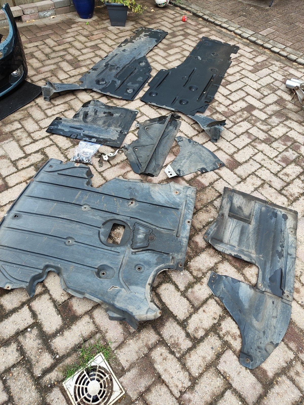 Bodem beplating BMW E92 bodem cover bodemplaat 330i 325i, Auto-onderdelen, Ophalen