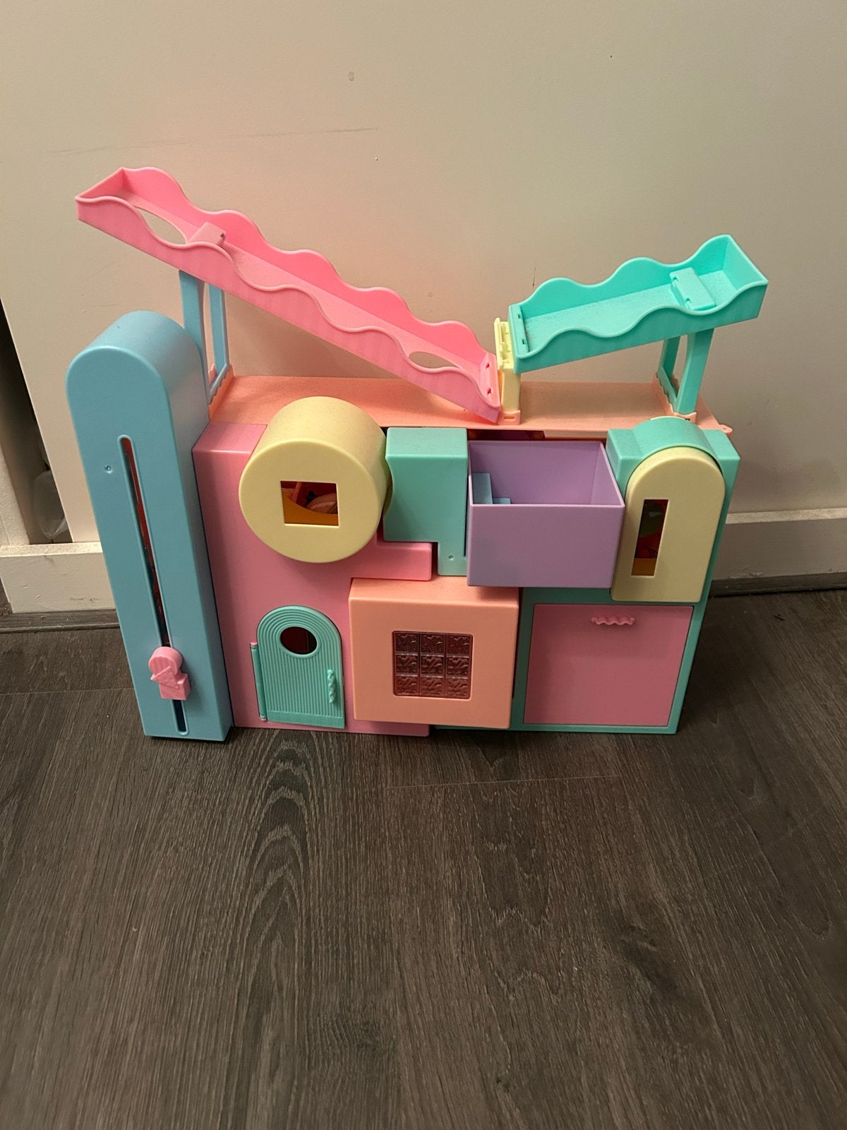 L.O.L. Suprise magic sand huis, Ophalen of Verzenden, Zo goed als nieuw, Poppenhuis