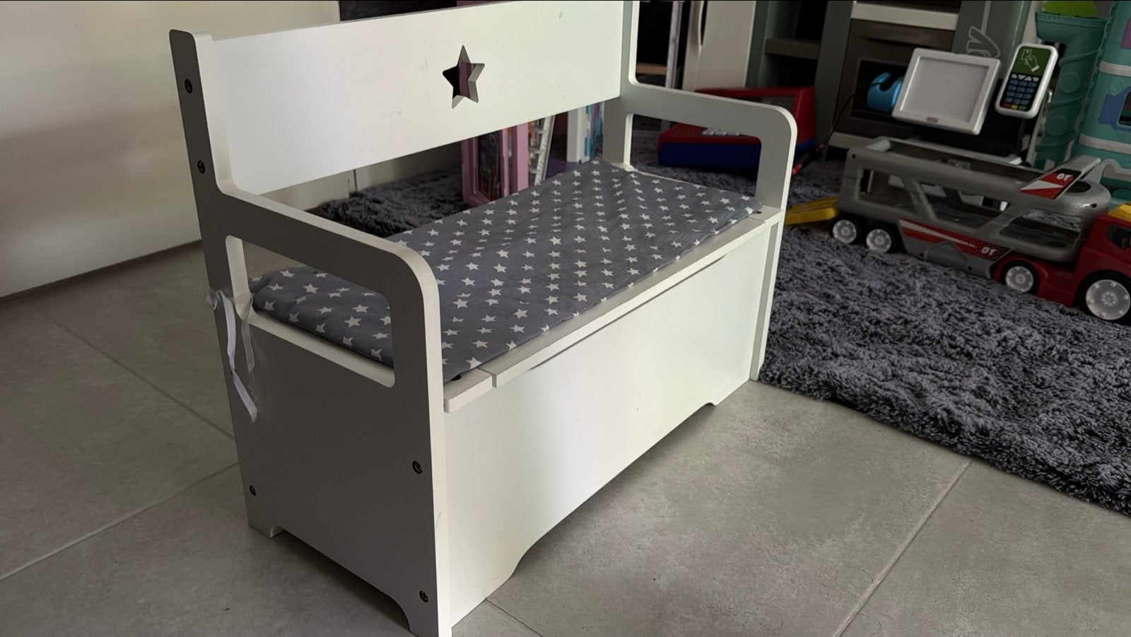 Kinderbankje met opbergruimte en kussen - Zo goed als nieuw, Ophalen of Verzenden, Zo goed als nieuw