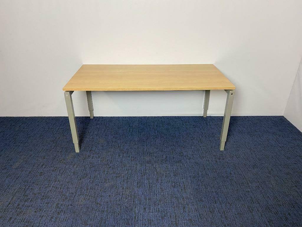 3x Bureau Markant, beuken blad, grijs onderstel, 160 x 80 cm, Ophalen, 160 cm, Gebruikt, In hoogte verstelbaar