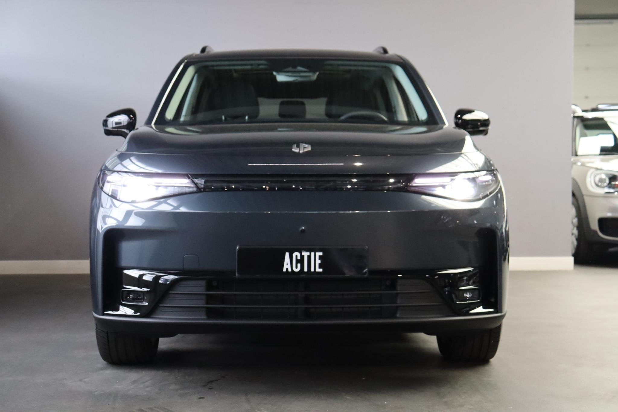 Leapmotor C10 Design Pro 69.9 kWh / Voorraad /, Automaat, 12 maanden, Achterwielaandrijving, Automatische klimaatregeling