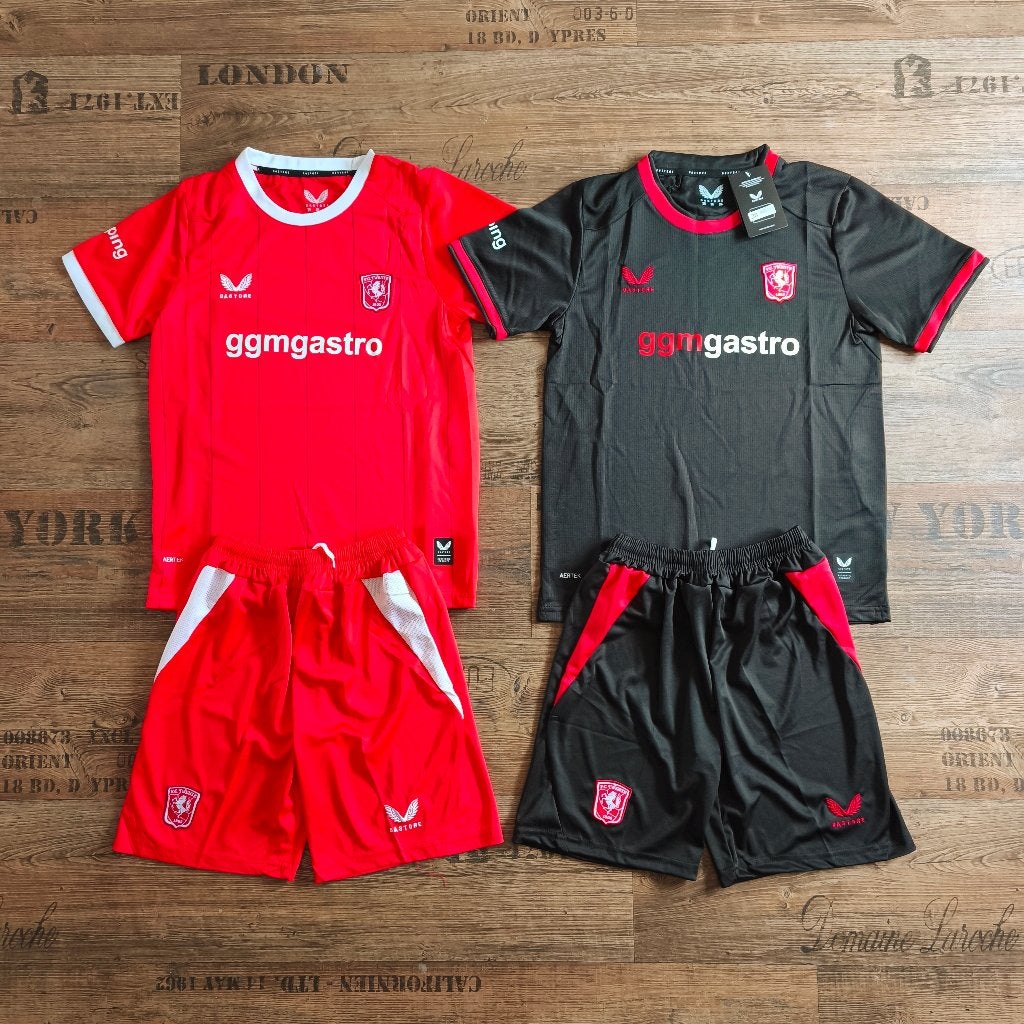 Fc Twente Thuis & Uit Tenue Shirt + Broekje 26/27, Maat XS of kleiner, Ophalen of Verzenden, Zo goed als nieuw, Shirt