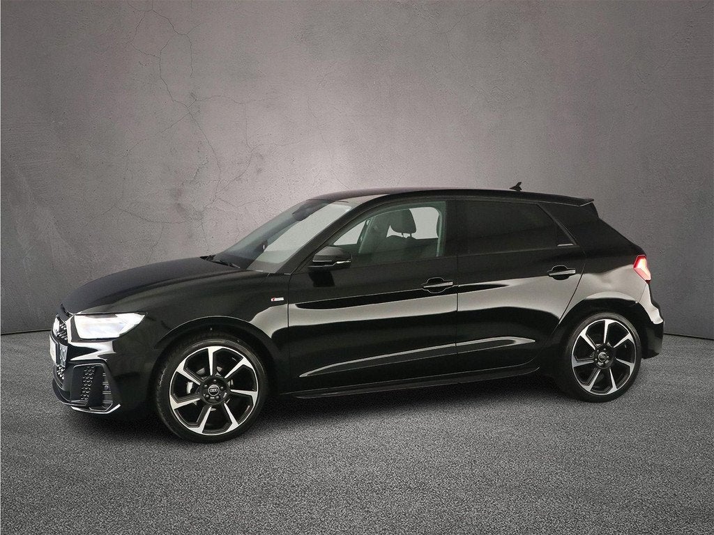 Audi A1 Sportback 25 TFSI S edition | Camera | Adapt. Cruise, Auto's, Audi, Euro 6, 95 pk, Leder en Stof, Zwart