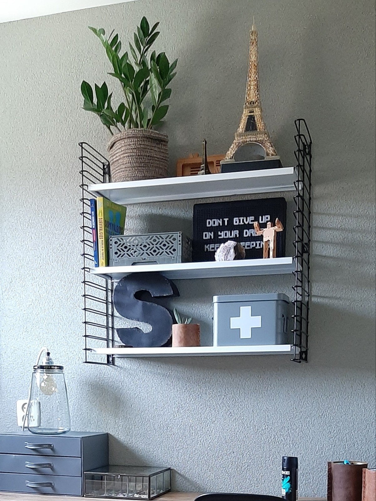Modulair retro wandrek /boekenrek – Tomado stijl – zwart/wit, Ophalen