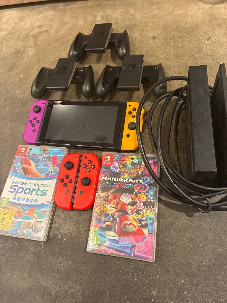 Nintendo switch met extra  accessoires, Ophalen, Met games, Met 2 controllers, Zo goed als nieuw