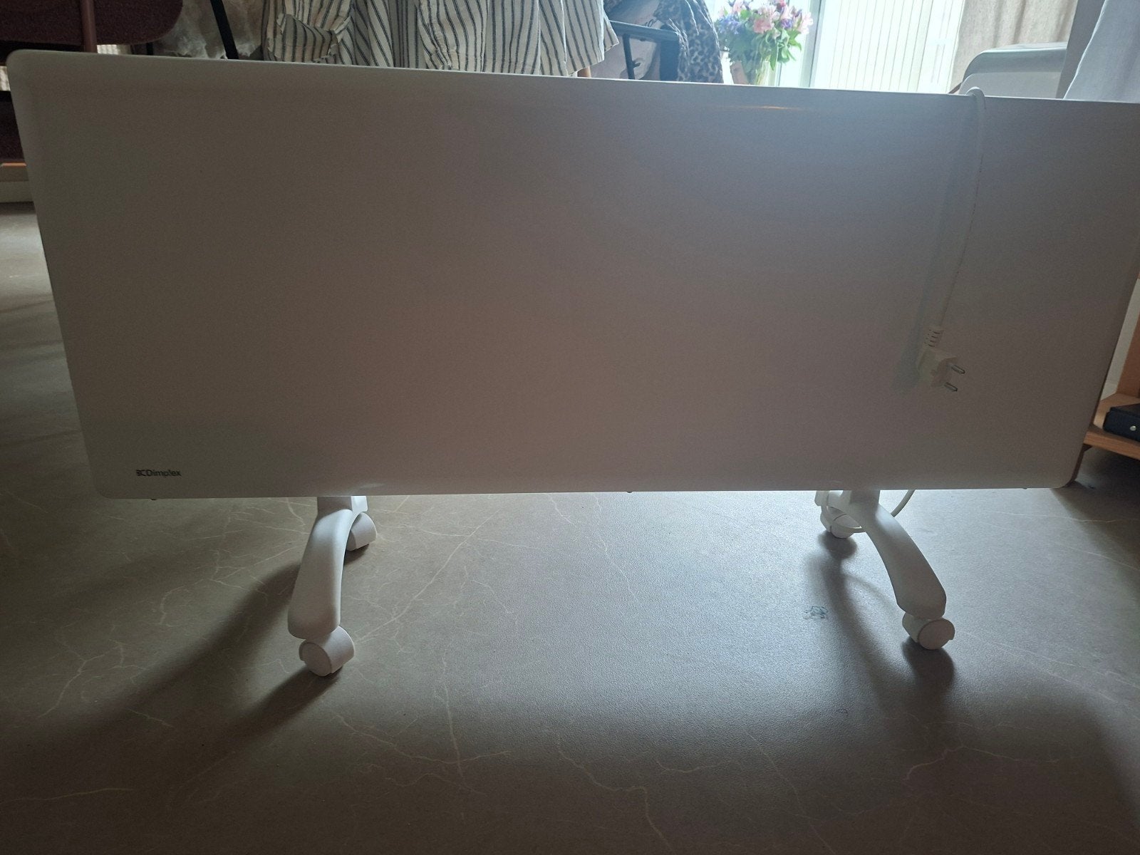 Witte elektrische kachel op wielen - Zo goed als nieuw, Doe-het-zelf en Verbouw, Ophalen, 30 tot 80 cm, Kachel, Minder dan 60 cm