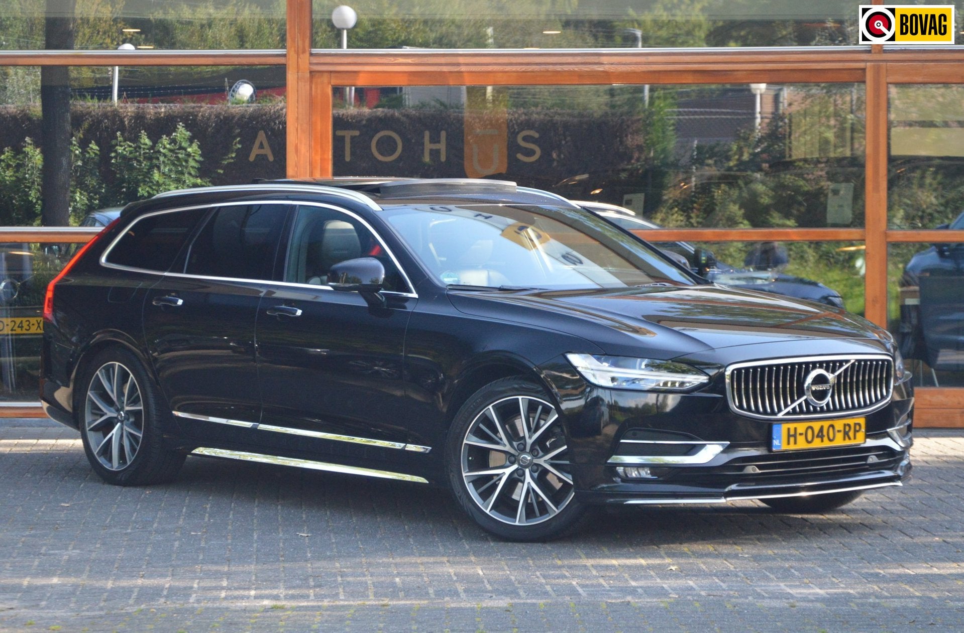 Volvo V90 T4 Inscription | Massage | Panorama dak | Standkac, Dealer onderhouden, 15 km/l, 4 cilinders, 1969 cc