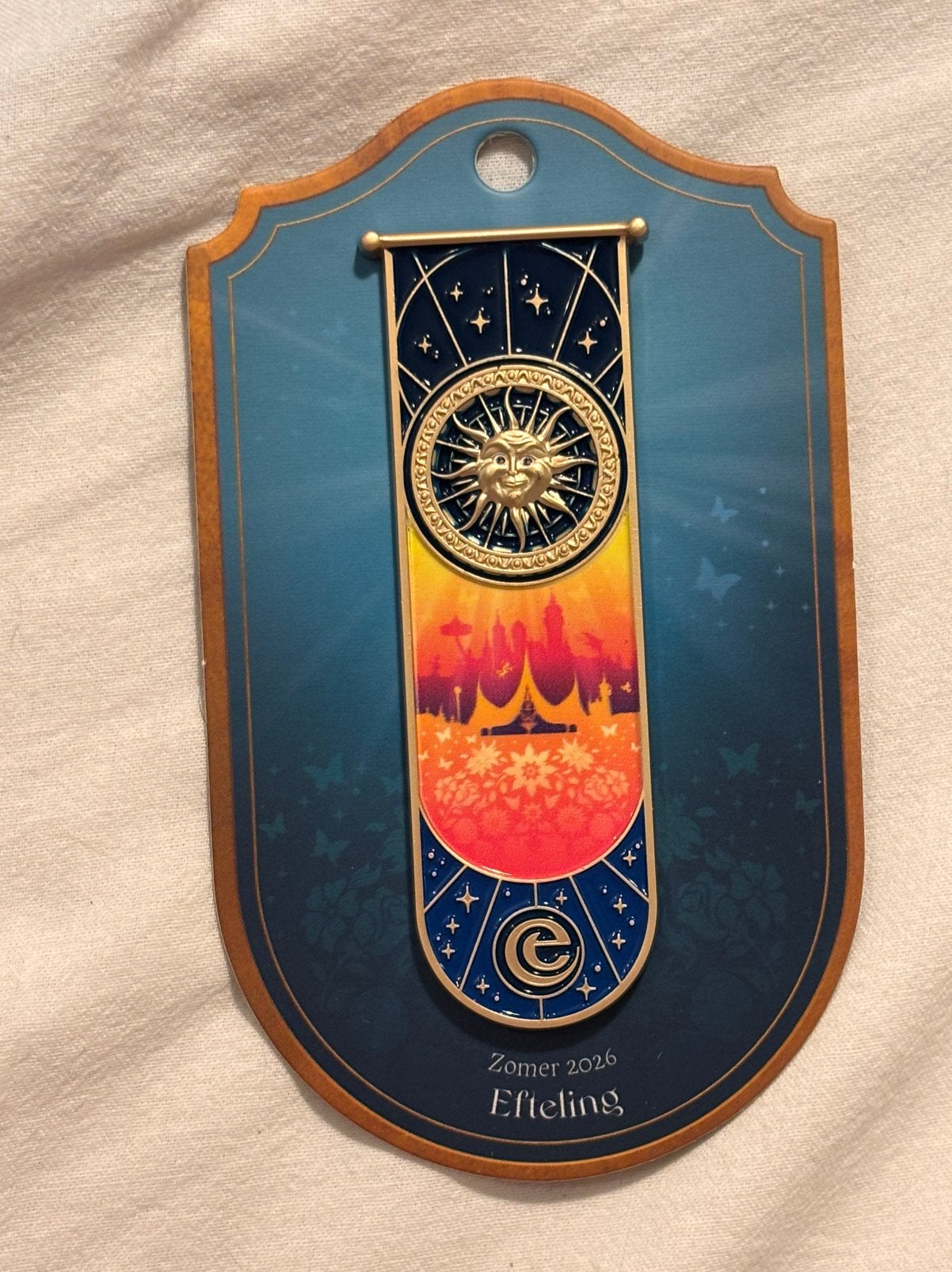 Efteling zomerpin 5, Verzenden, Nieuw, Button of Speldje