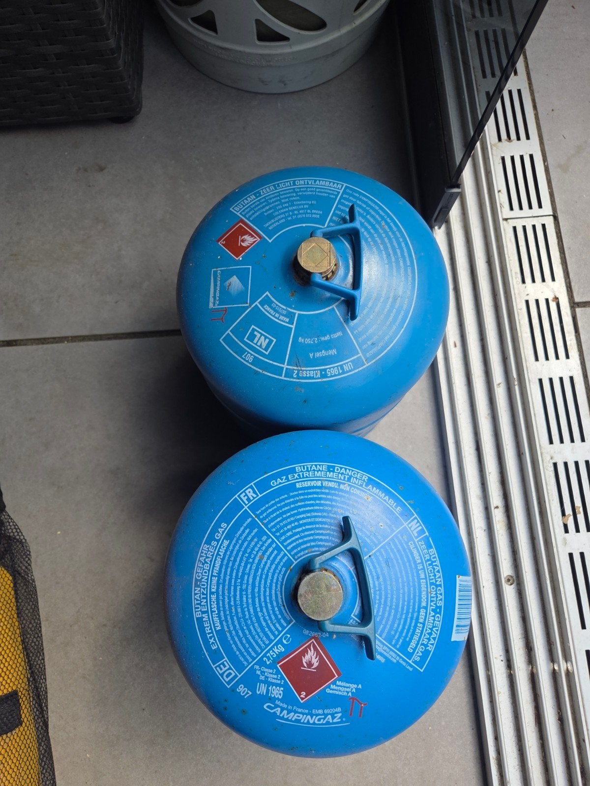 2 lege gasflessen 2,75 kilo, Ophalen