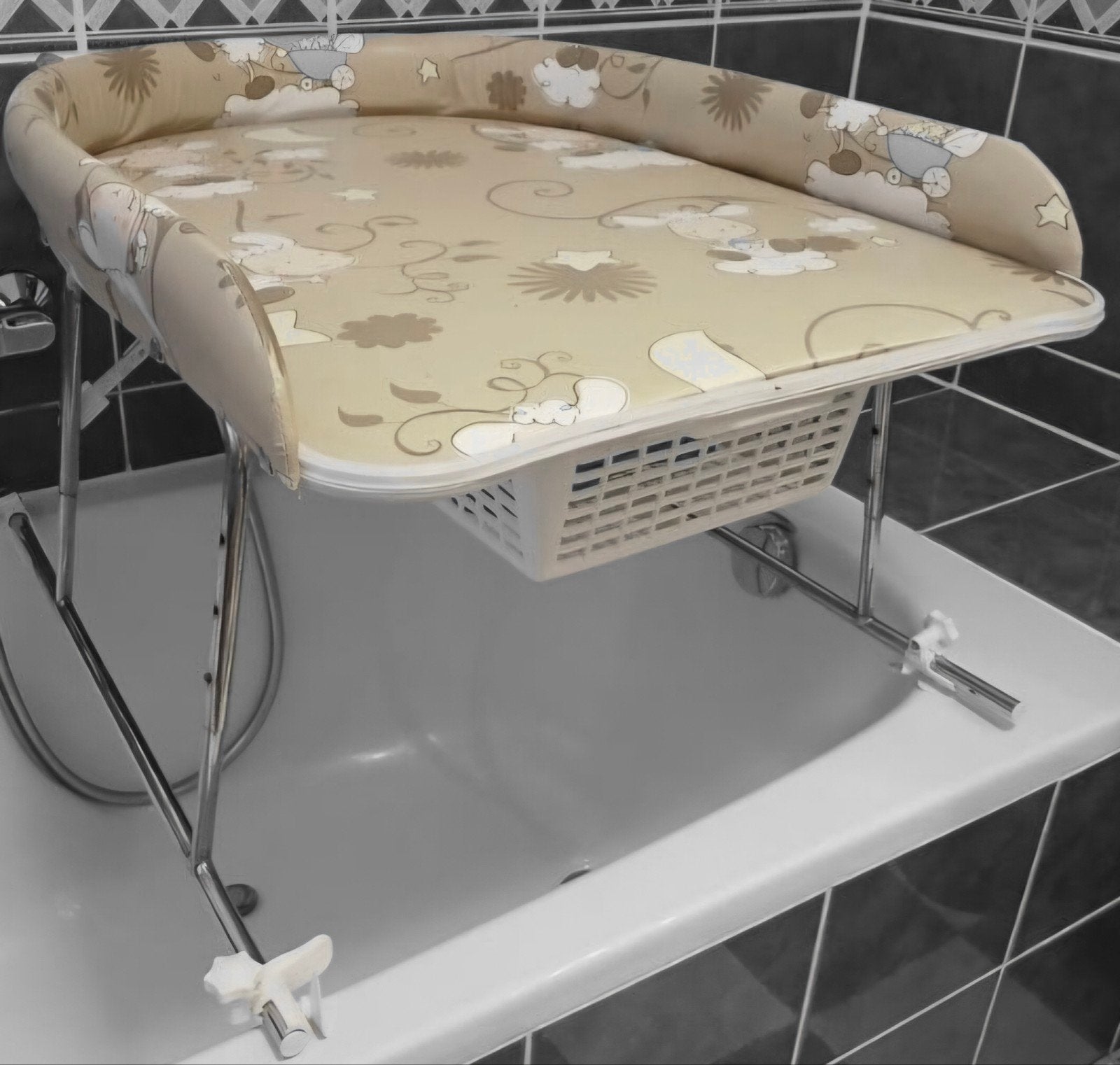 Baby bath and changing seat for bathtubs, Kinderen en Baby's, Badjes en Verzorging, Ophalen, Badje