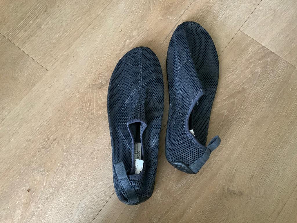Nieuwe waterschoenen (mt 40-41), Watersport en Boten, Watersportkleding, Tribord, Overige typen, Nieuw, Ophalen of Verzenden