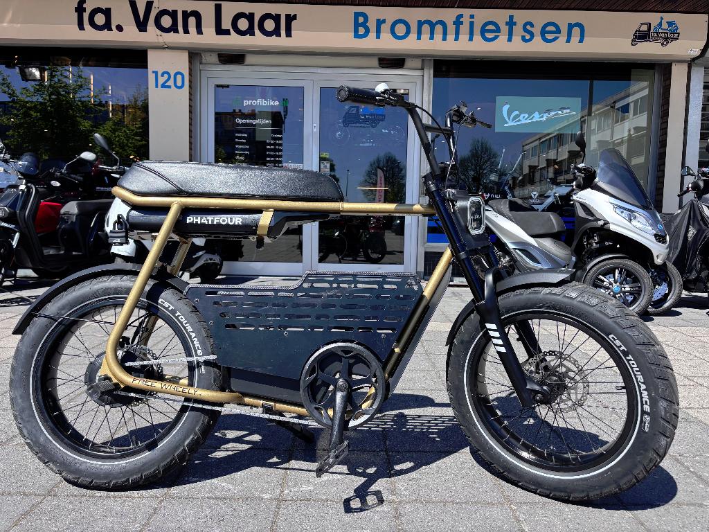 Phatfour Custom Special Editie Demo., Ophalen, Zo goed als nieuw