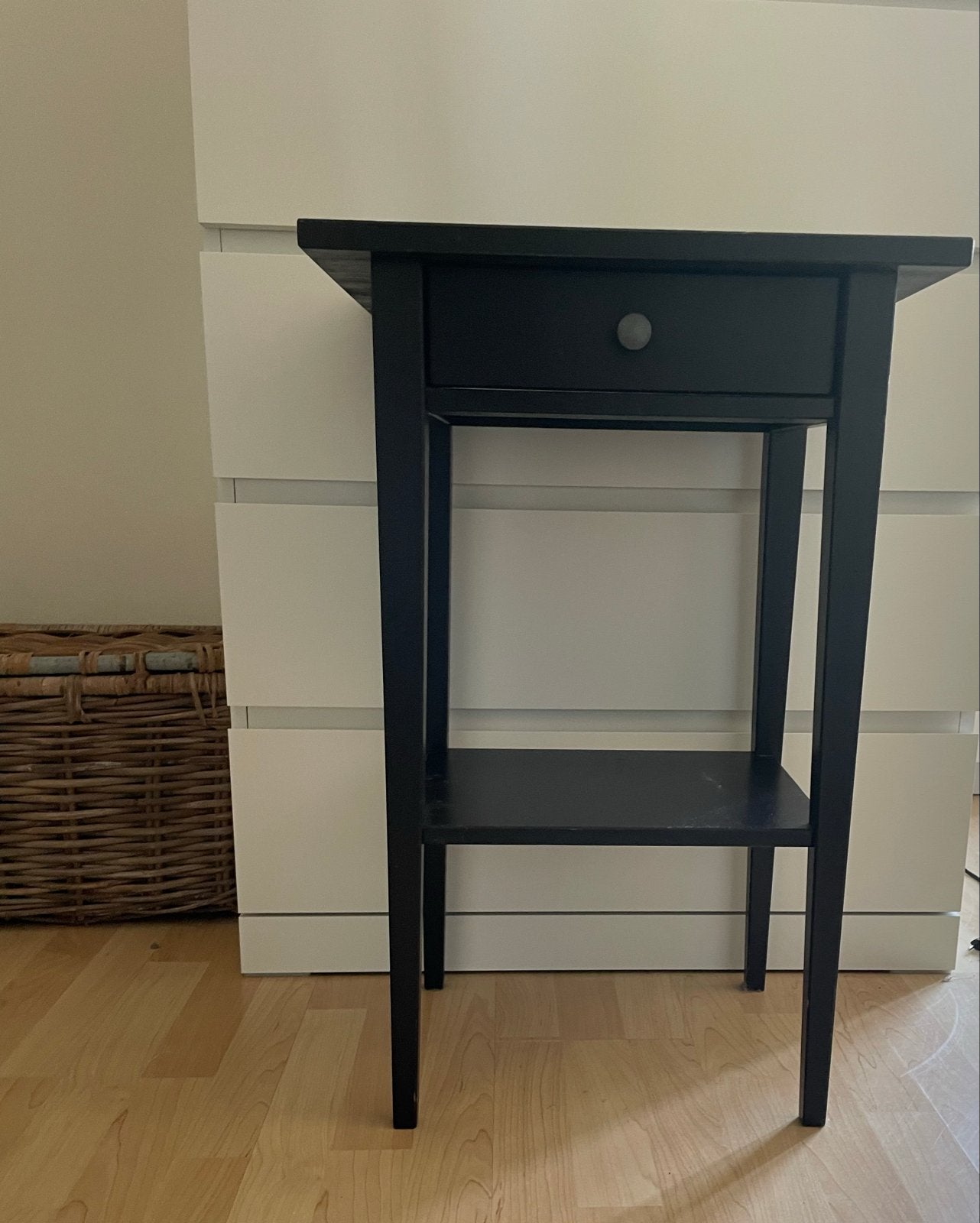 IKEA bijzettafel met lade - Zwart, Ophalen, Minder dan 55 cm, Gebruikt, 60 cm of meer