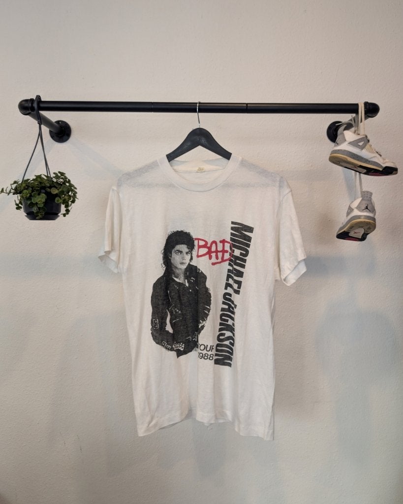 1988 Michael Jackson Bad Tour T-Shirt — Large Fits Small, Maat 52/54 (L), Screenstars, Screenstars, Screenstars
