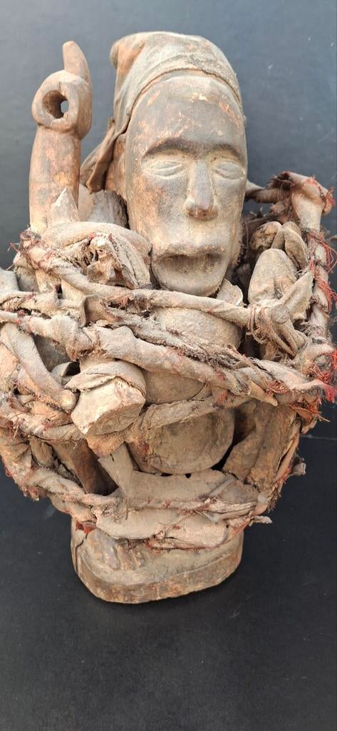 Nkisi  Nkondi krachtbeeld, Antiek en Kunst, Ophalen of Verzenden