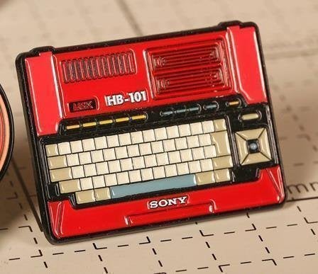 MSX SONY HITBIT Computer Enamel retro Pin Brooche, Computers en Software, Verzenden, Nieuw