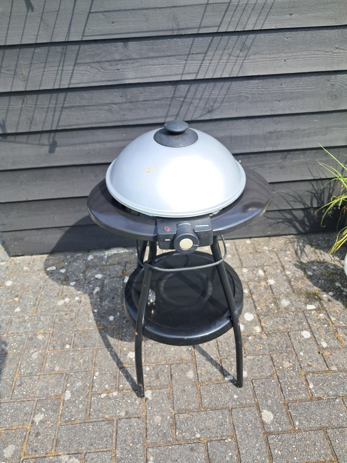 Inventum elektrische barbecue met deksel, Ophalen, Gebruikt, Inventum