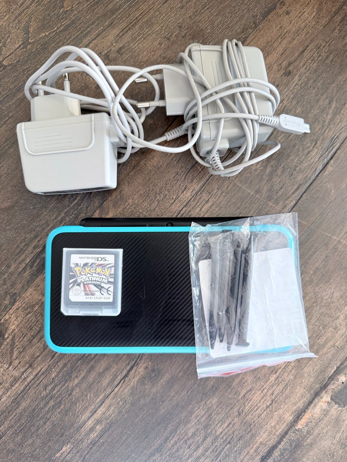 Nintendo 2DS XL en accessoires, Met games, Ophalen of Verzenden, Zo goed als nieuw, Zwart