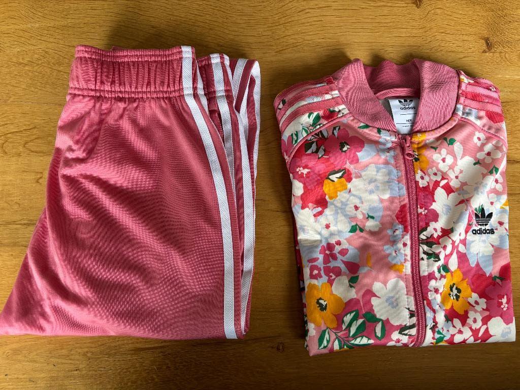 Adidas trainingspak maat 152 (11 tot 12 jaar), Kinderen en Baby's, Adidas, Gebruikt, Meisje, Sport- of Zwemkleding