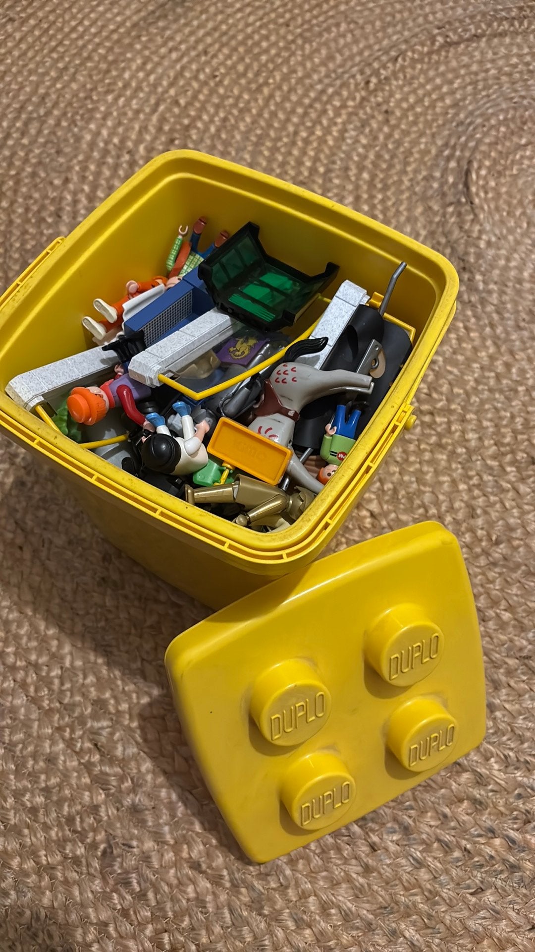Doos met playmobil figuurtjes, Kinderen en Baby's, Speelgoed | Playmobil, Ophalen of Verzenden, Zo goed als nieuw