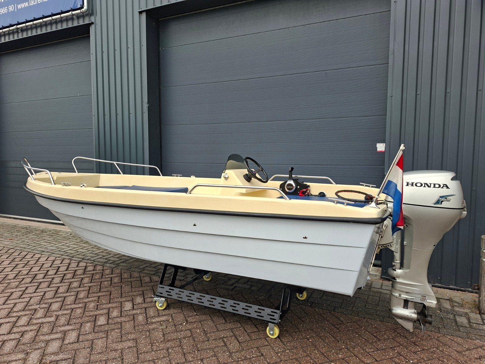 Nette Nicky 420 + Honda 15PK 4 Takt *Afdekzeil*, Watersport en Boten, Sloepen, Gebruikt, Afdekzeil, Elektrische start, Kussenset