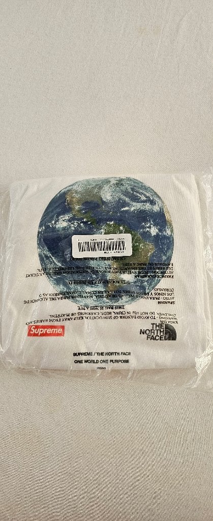 Supreme x The North Face One World Tee Wit XL Nieuw, Supreme x The North Face, Wit, Ophalen of Verzenden, Maat 56/58 (XL)