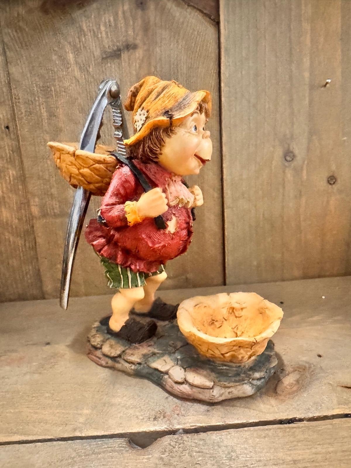 Efteling Laaf Beeldje met Notenkraker en Schaal, Ophalen of Verzenden, Zo goed als nieuw, Beeldje of Poppetje