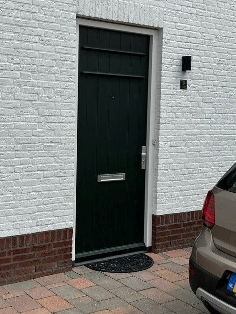 Geïsoleerde voordeur in nieuwstaat 930 /2315 rechtsdraaiend, Ophalen, 80 tot 100 cm, 215 cm of meer, Hout