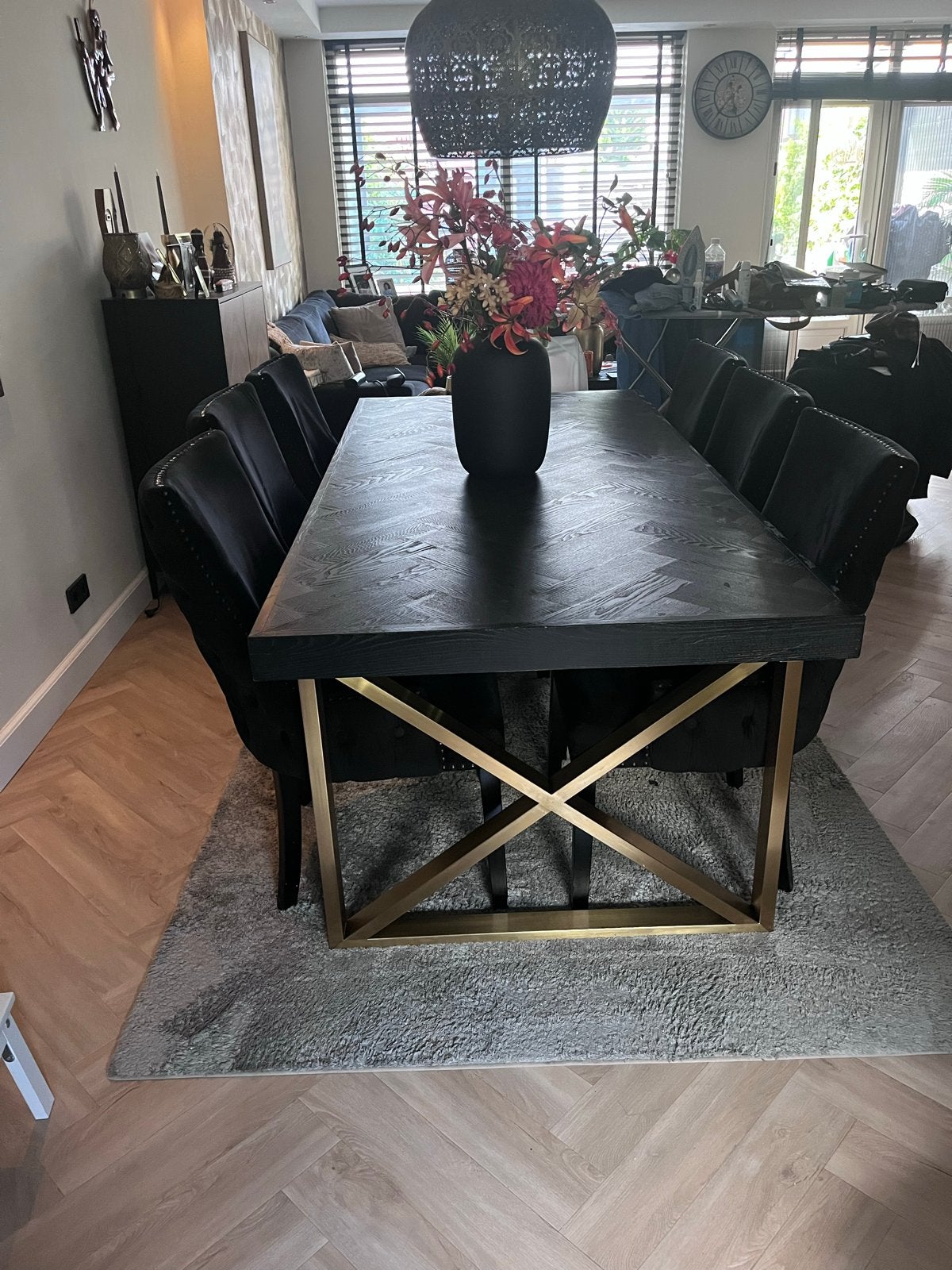 Visgraat Zwarte Eettafel met Gouden Onderstel en Stoelen, Huis en Inrichting, Tafels | Eettafels, Ophalen, Gebruikt, 100 tot 150 cm