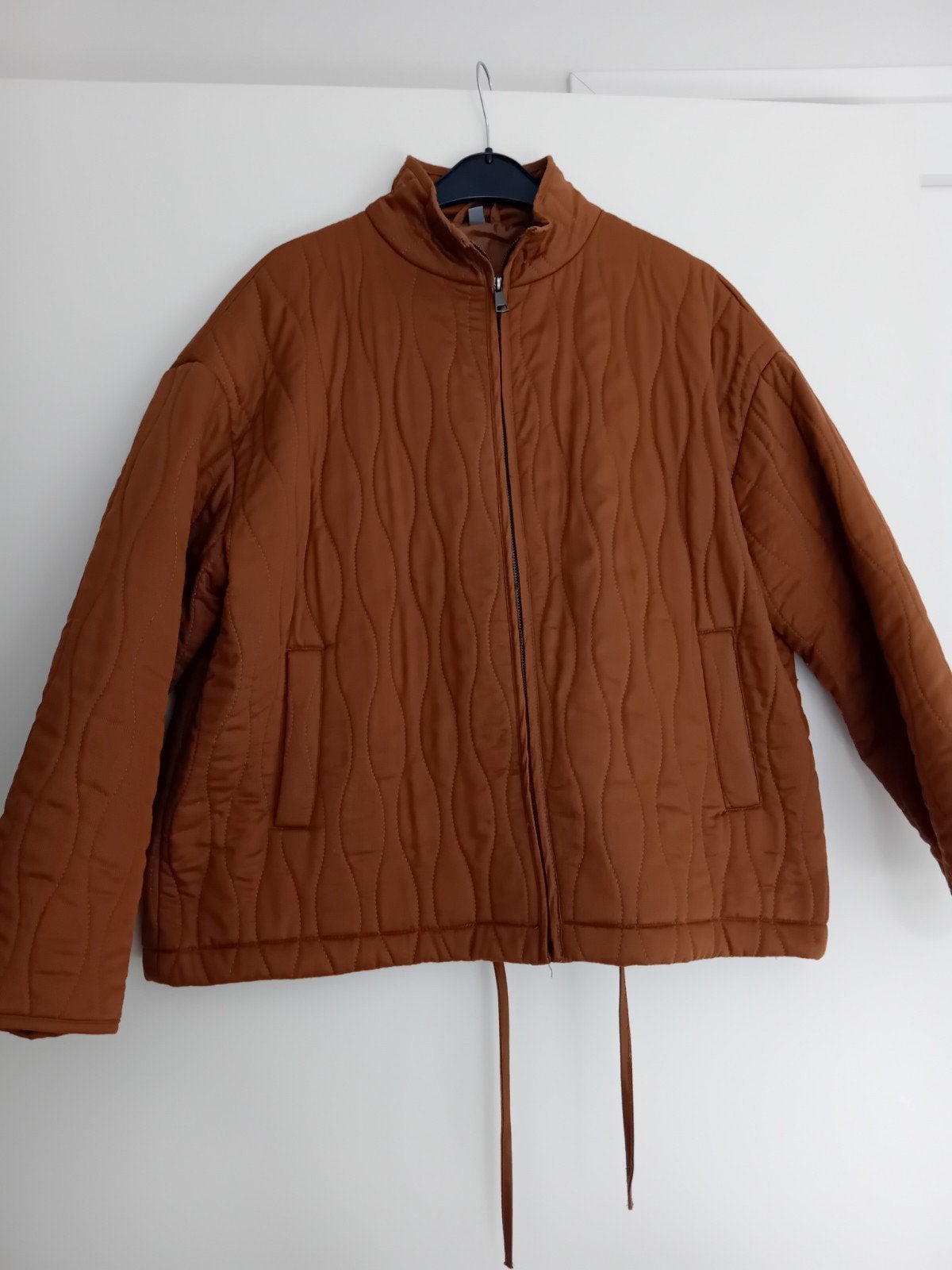 Nieuwe tussenjas maat 46 - Bruin gewatteerd, Ophalen of Verzenden, Nieuw, Maat 46/48 (XL) of groter, Bruin