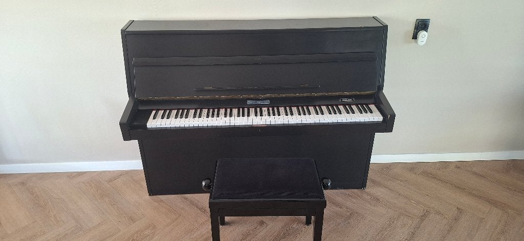 Rippen piano met krukje en lesboeken, Ophalen, Gebruikt, Zwart, Piano