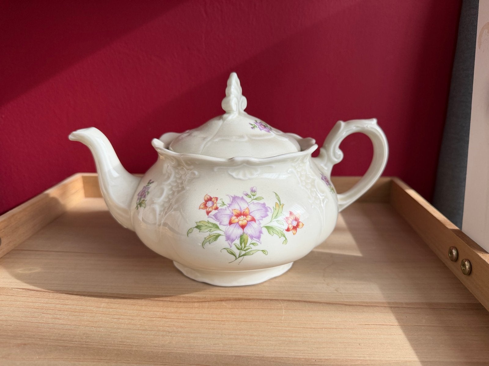 Antieke porseleinen theepot met bloemmotief, Ophalen of Verzenden
