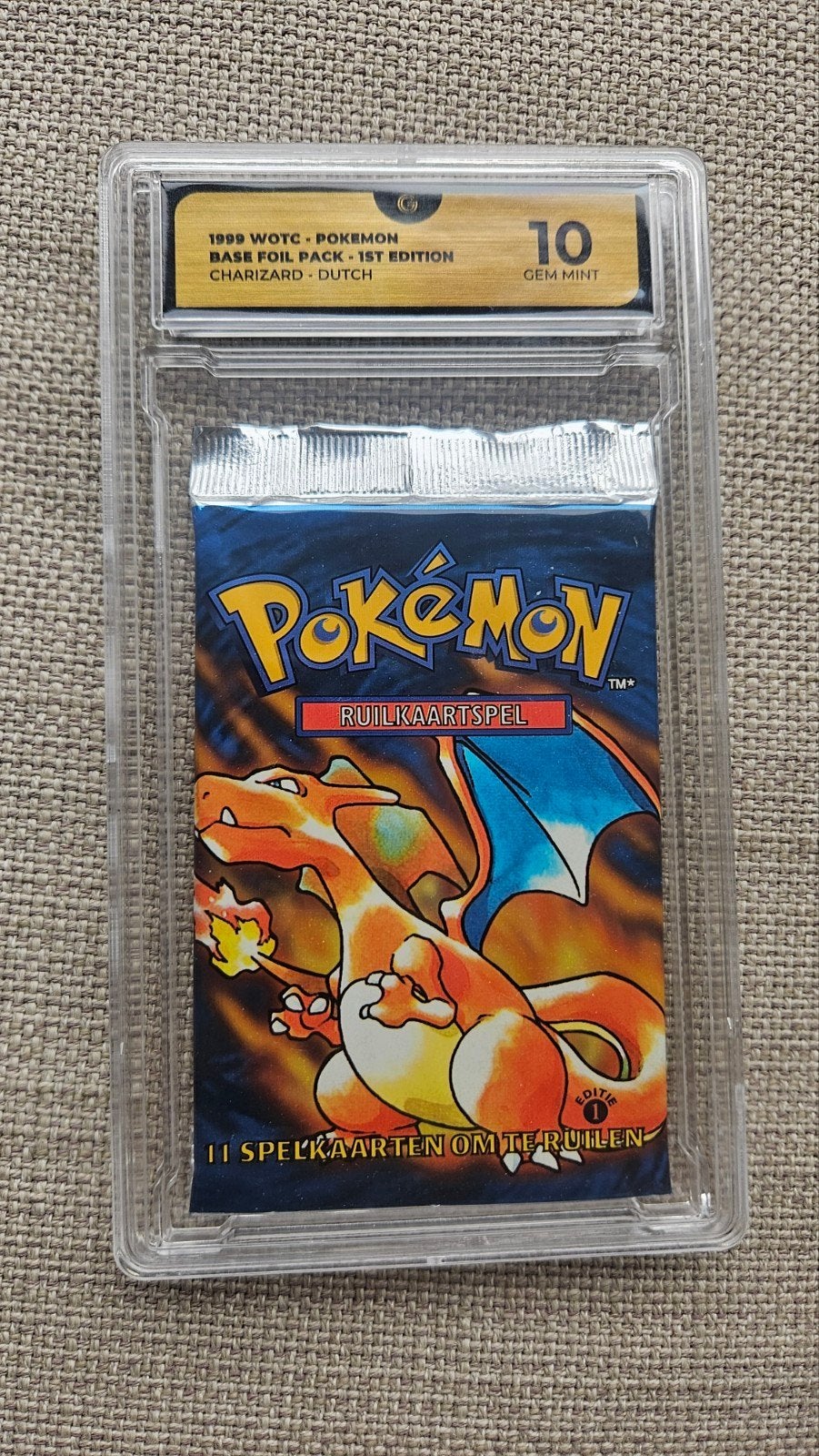 Pokemon booster pack 1999 charizard 1ste edetion, Ophalen of Verzenden, Booster