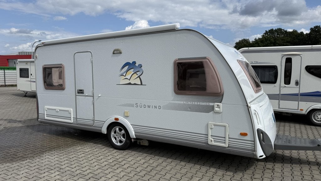 Knaus Sudwind 500 FU bouwjaar 2006 met voortent en luifel, Caravans en Kamperen, Schokbreker, Rondzit, Bedrijf, Overige typen