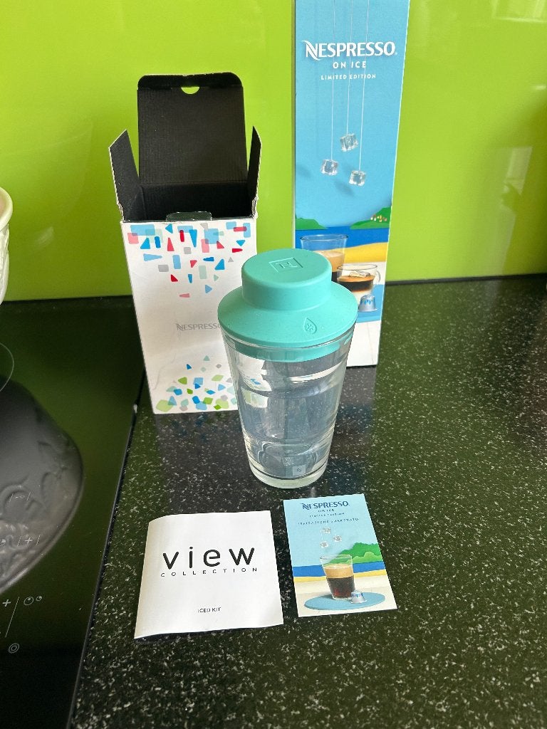 Foto 4 van Nespresso ijskoffie vieuw mini kit collect item voor
