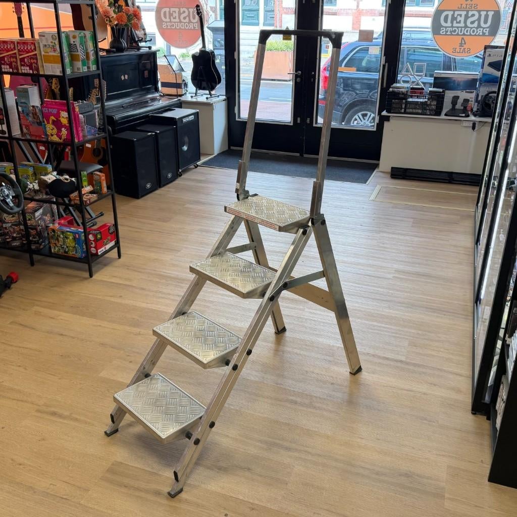 Little Jumbo 4 Treden berkbordes bouwtrap |, Doe-het-zelf en Verbouw, Ladders en Trappen, Ophalen, Trap, Dordrecht@usedproducts.nl
