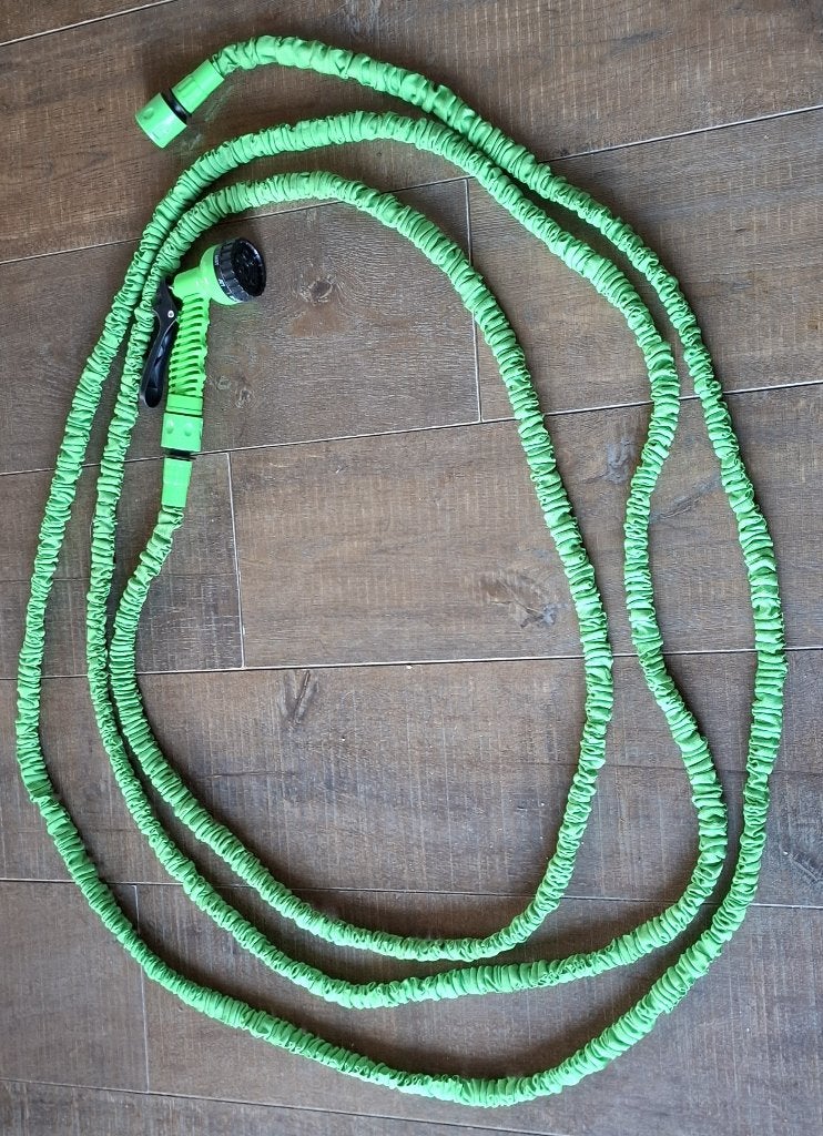 Tuinslang uittrekbaar met sproeikop en koppelstuk voor kraan, Tuin en Terras, Ophalen of Verzenden, Zo goed als nieuw, Tuinslang