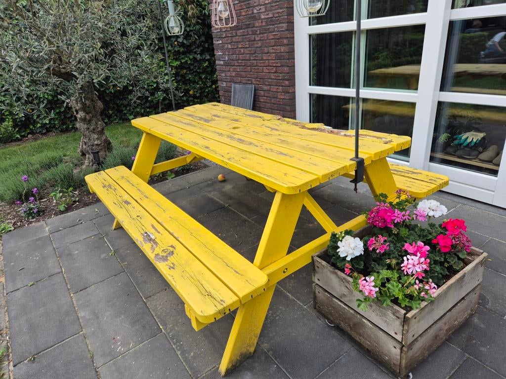 Gele picknicktafel - opknapper, Tuin en Terras, Picknicktafels, Ophalen