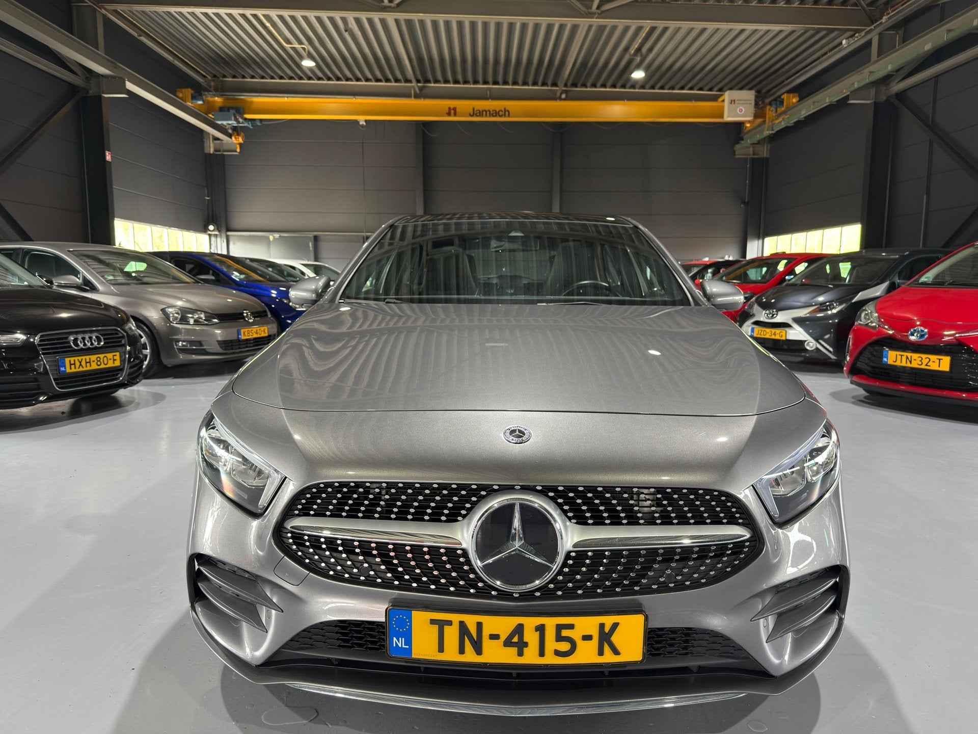 Mercedes-Benz A-klasse 200 Business Solution AMG Pano|Automa, Auto's, Dealer onderhouden, Gebruikt, Euro 6, 4 cilinders