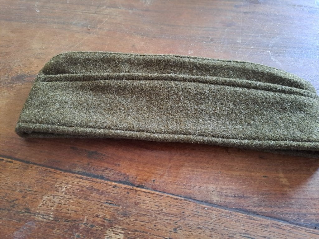 militaire pet jaren 60 groen schuitje, Verzamelen, Ophalen of Verzenden, Landmacht, Nederland, Helm of Baret