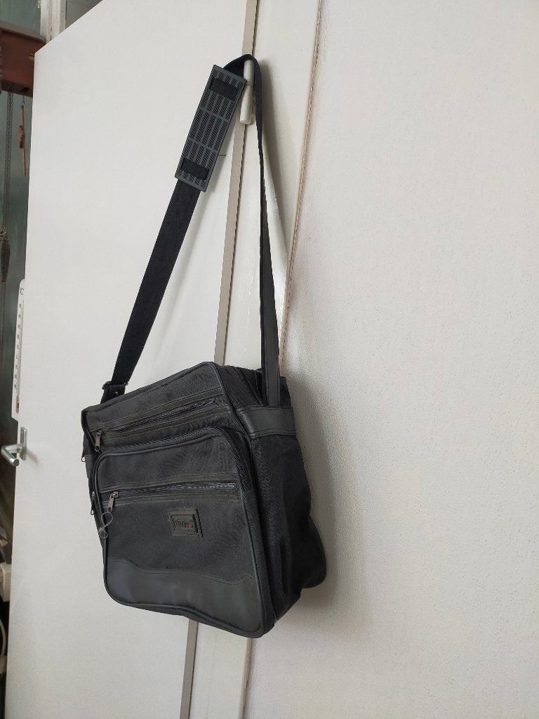 Tas zwart Reistas Turbo  S = 36 x15 x 30cm, 30 cm of meer, Gebruikt, Zwart, Minder dan 35 cm