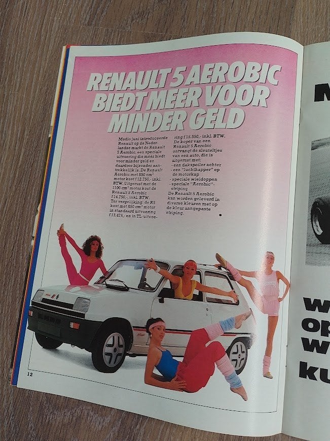 Renault Revue juli 1983 autofolder , R4, R5, Fuego, R 30, R9, Ophalen of Verzenden, Nieuw, Renault