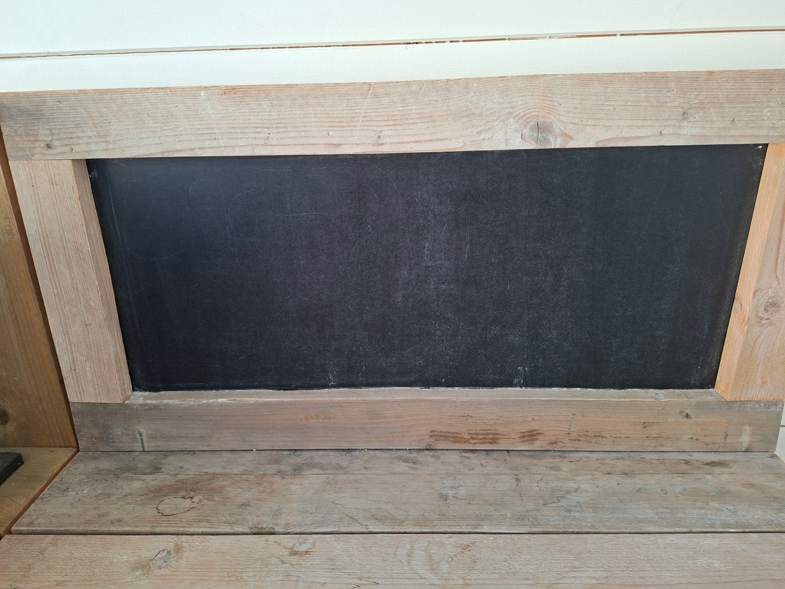 Steigerhouten bureau met krijtbord., Kinderen en Baby's, Speelgoed | Educatief en Creatief, Ophalen, Gebruikt, Bouwen