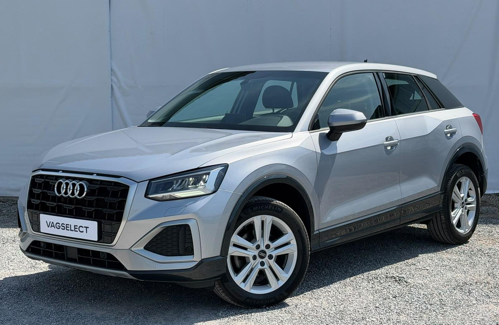 Audi Q2 35 TFSI S Edition // proefrit mogelijk, Auto's, 4 cilinders, 150 pk, Leder en Stof, 690 kg