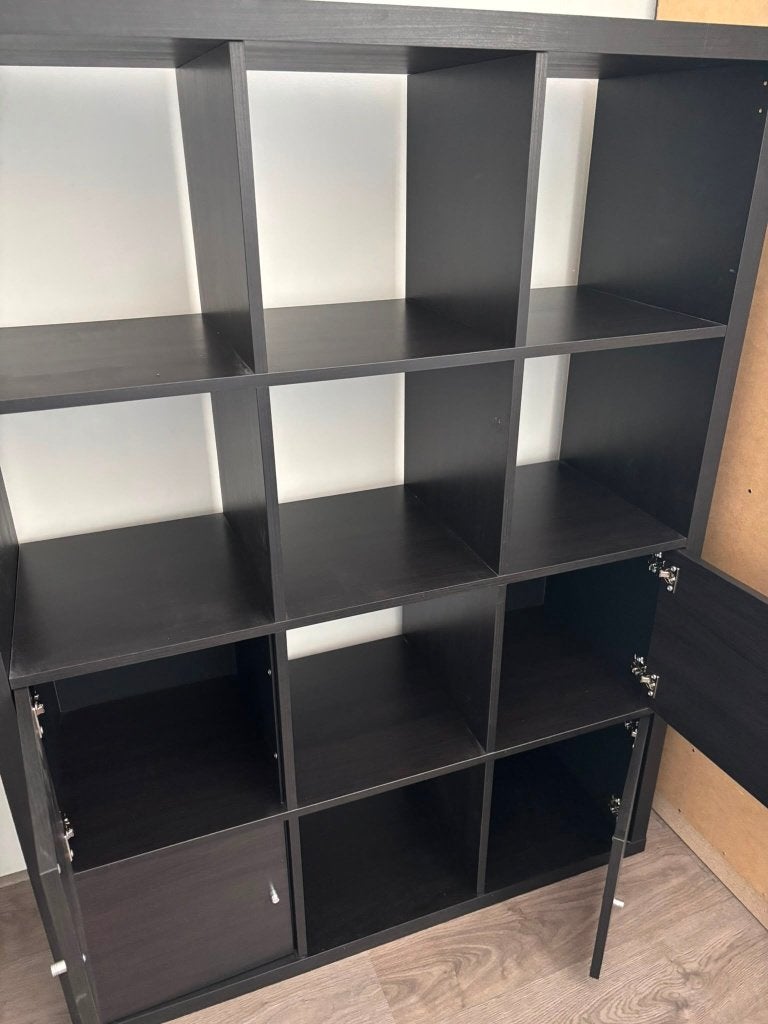 IKEA KALLAX kast met 4 inzetstukken 147x112, Zo goed als nieuw, Minder dan 100 cm, 25 tot 50 cm, Met deur(en)