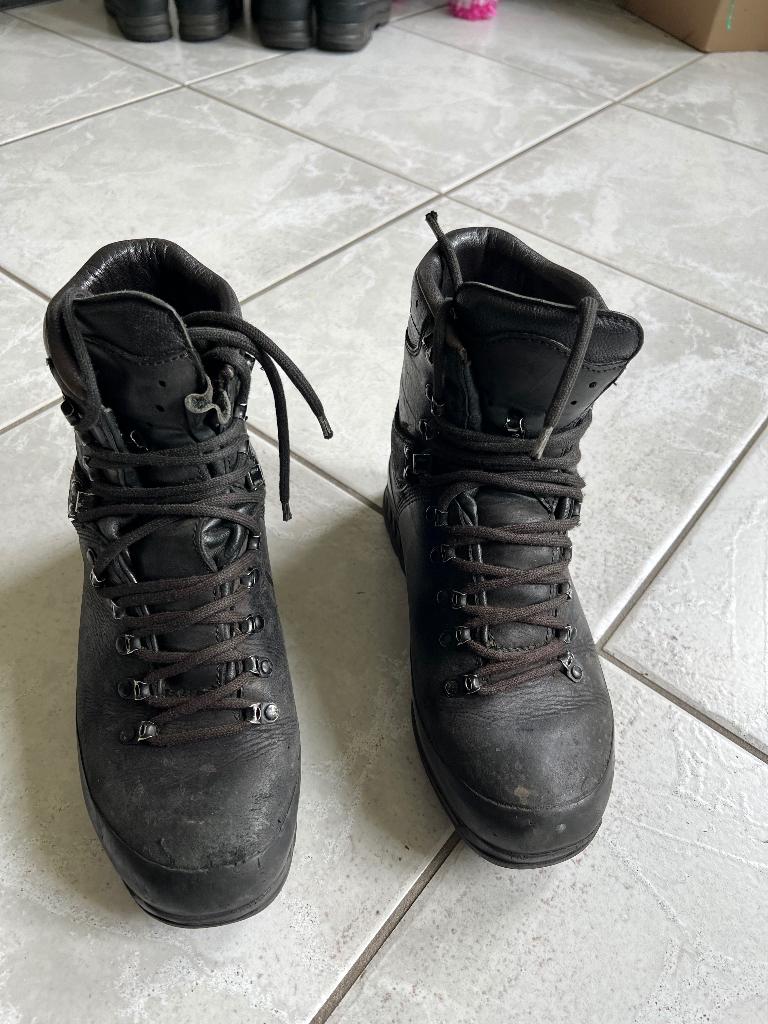 Gedragen paar Meindl 3718-01 Island Pro M2 maat 265B. 42, Sport en Fitness, Bergsport en Wandelen, Verzenden, Gebruikt, Schoenen