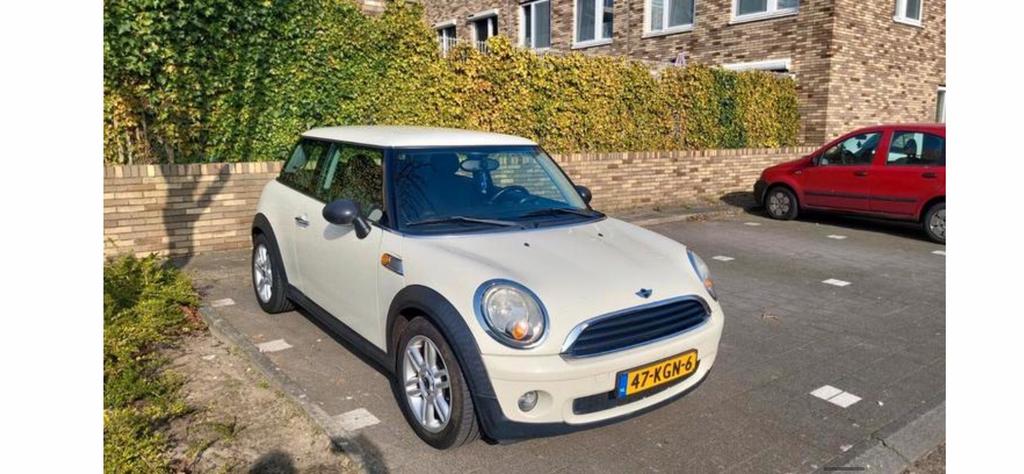 Luxe Mini 1.4 16V ONE 2009 Wit . 178850 km NAP, Voorwielaandrijving, Zwart, 4 stoelen, Wit