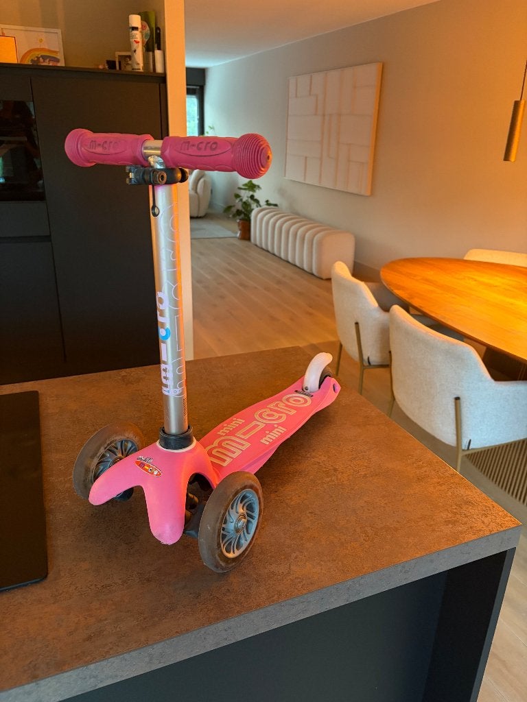 Mini micro step met lichtgevende wielen kleur roze, Fietsen en Brommers, Steps, Ophalen, Gebruikt, Gewone step, Micro