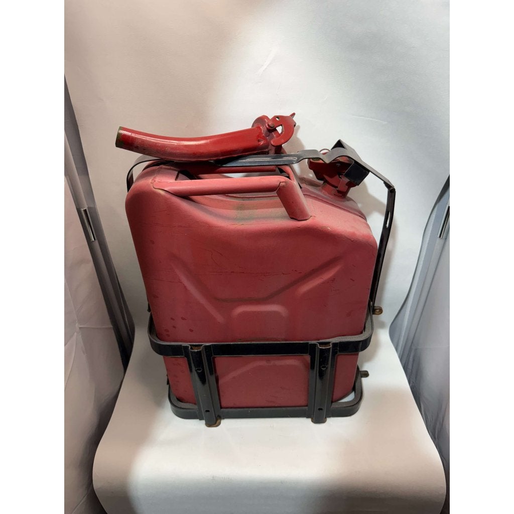 Jerrycan 20 liter met houder ROOD, Gebruikt, Ophalen of Verzenden, Guaestus Trading, Sales@guaestus.com